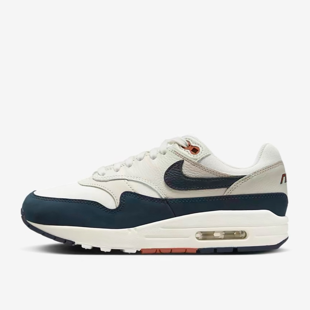 Nike Air Max 1 LX